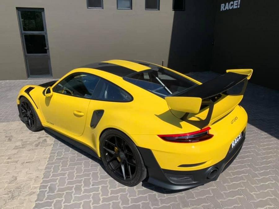  Porsche 911 GT2 RS by RACE! 2019 года  (фото 1 из 14)